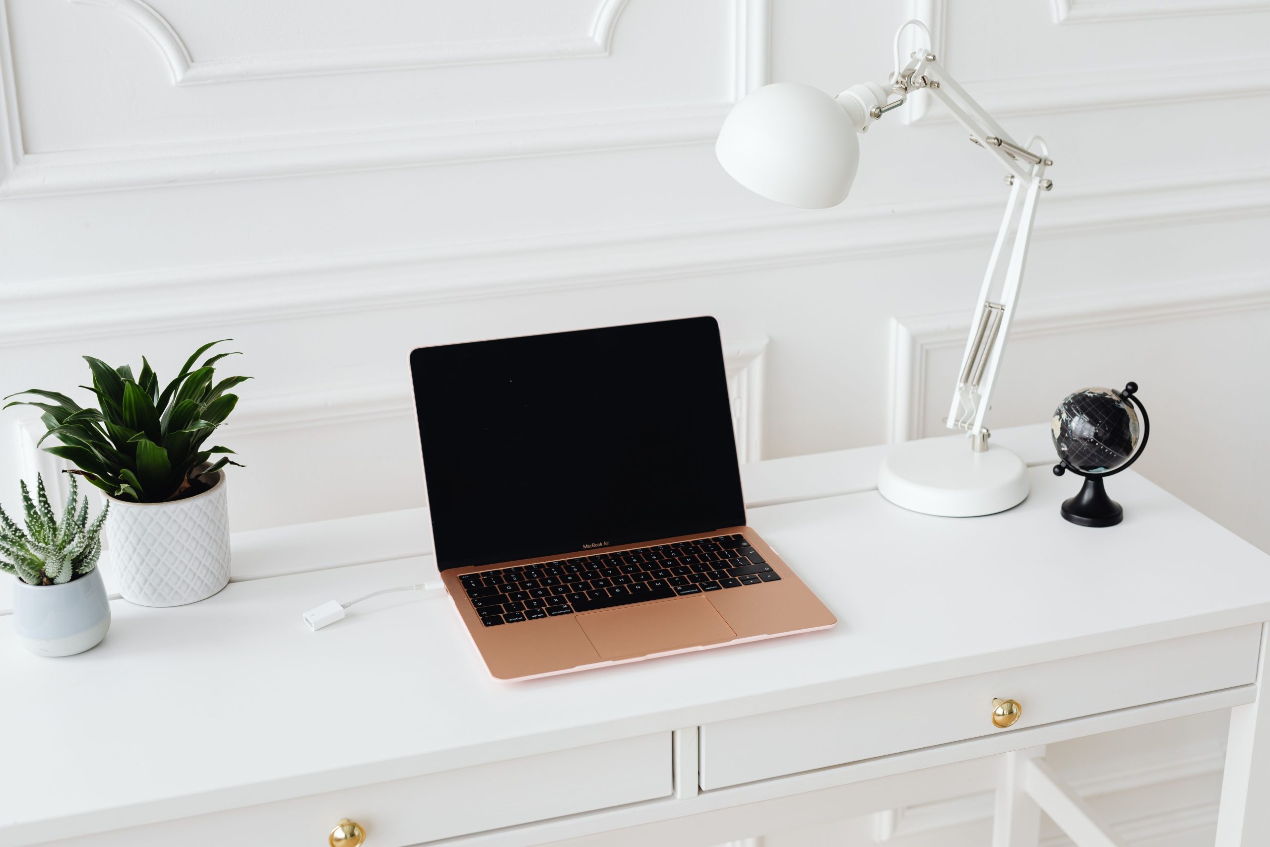 Home Office Design Ideas for Small Spaces