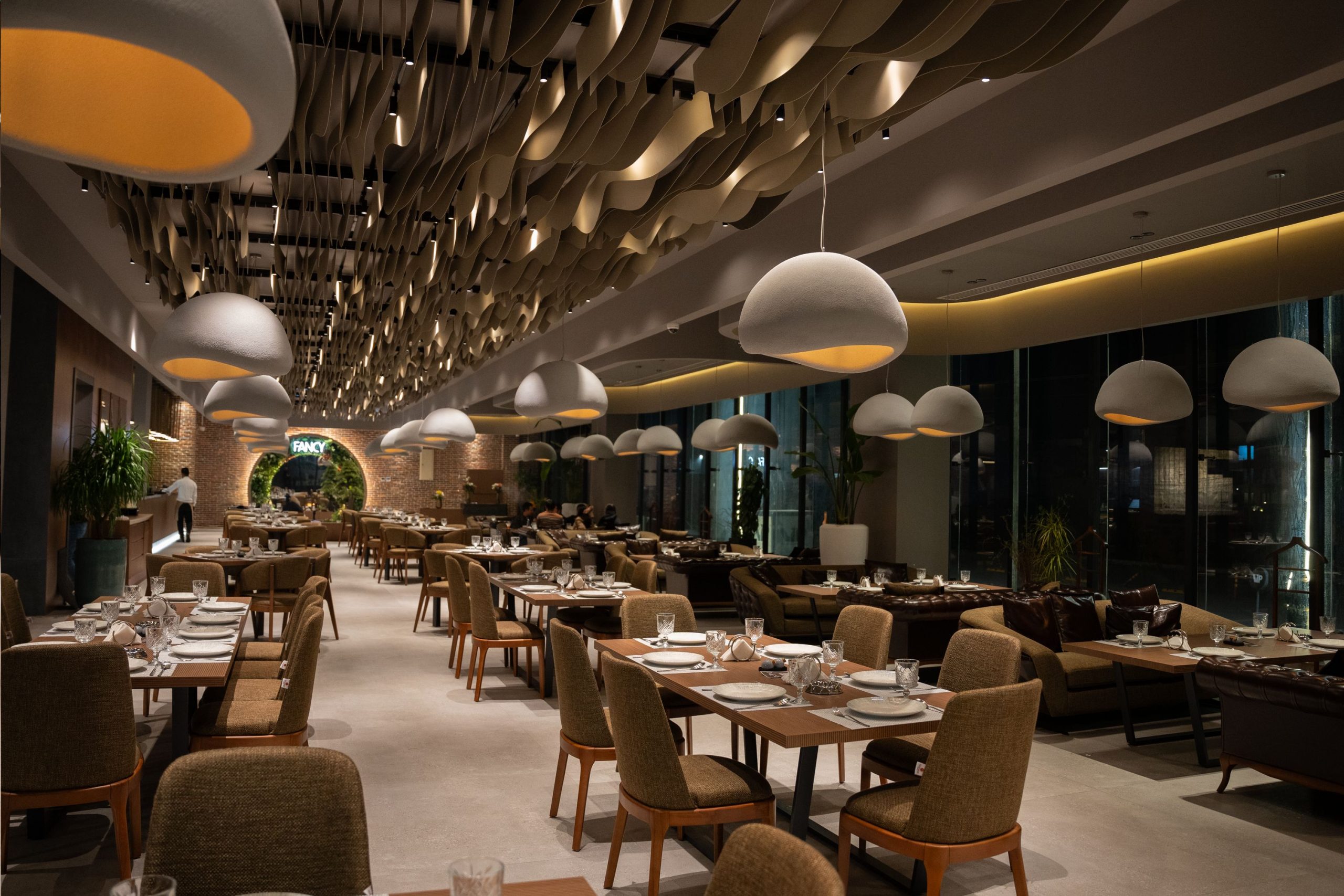 Restaurant Interior Design: Trends That Turn First-Time Diners Into Regulars